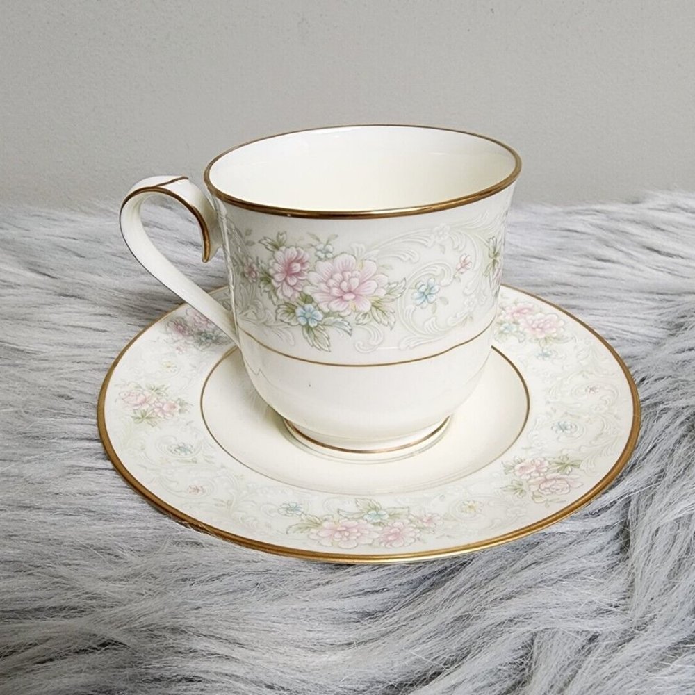 Noritake‎ Willowbrook Footed Cup and Saucer Set 3"